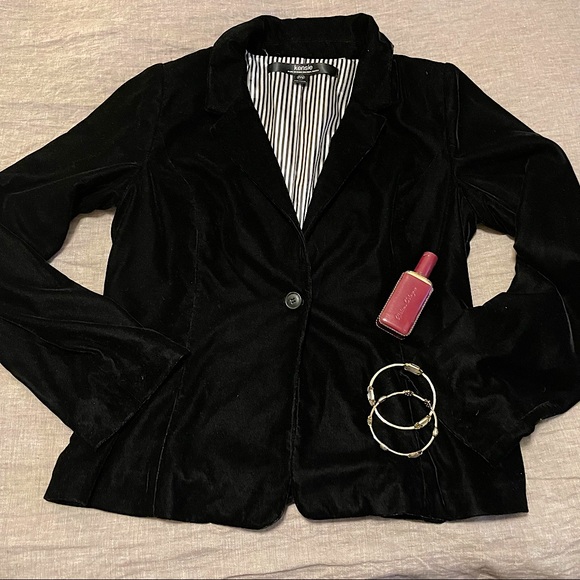 Kensie velvet blazer